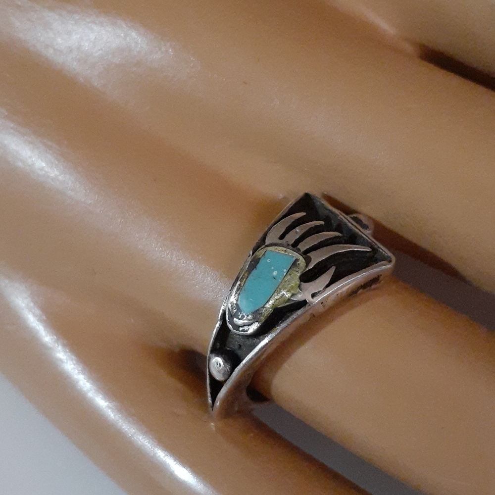 Vtg Real Bearclaw Inlaid Turquoise Sterling Ring - image 1